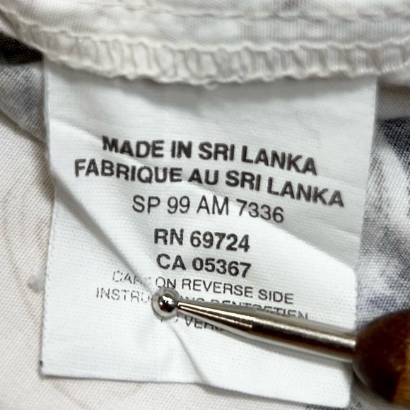 COLUMBIA Men’s White All Over Pattern Fish Print Short Sleeve Button Down Size L - Picture 10 of 13